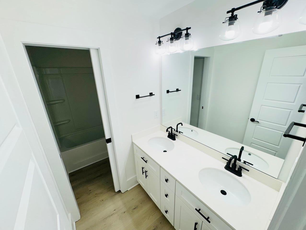 404 Andrews Rd - Photo 7 of 11