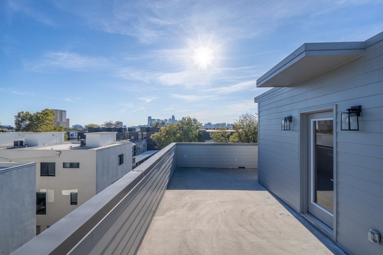 1921 N Prairie Ave #108 - Photo 3 of 33