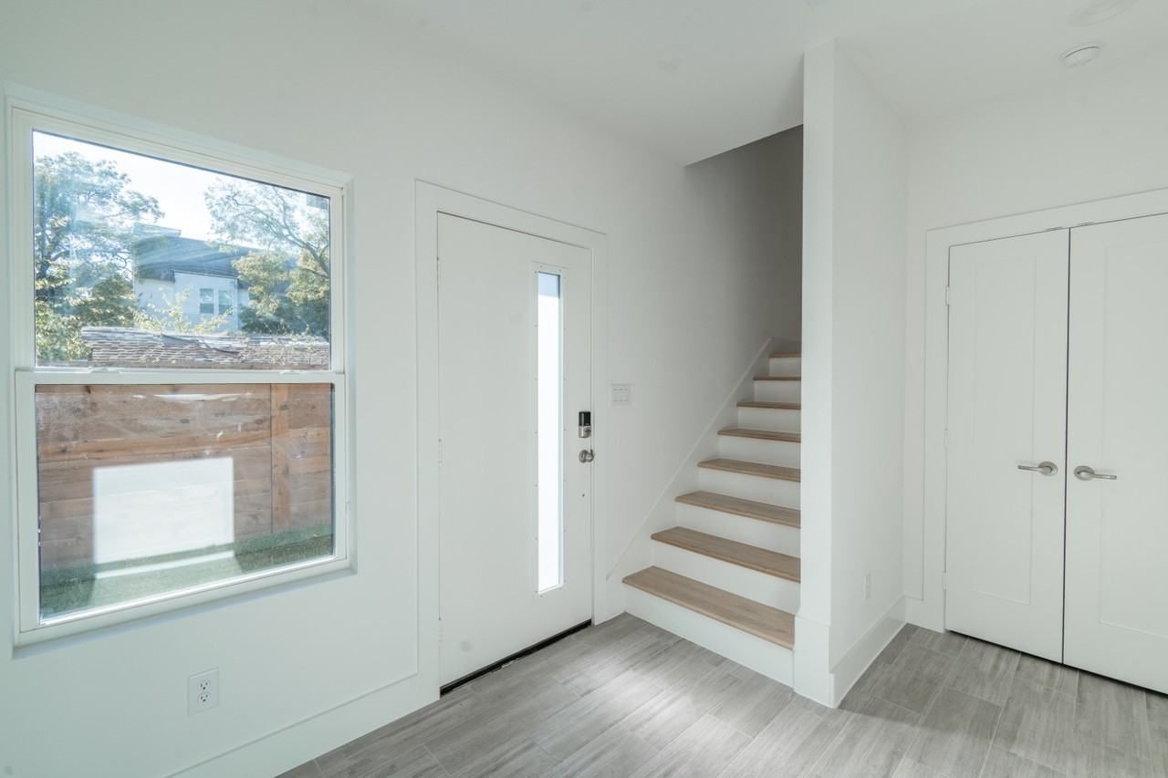 1921 N Prairie Ave #108 - Photo 5 of 33