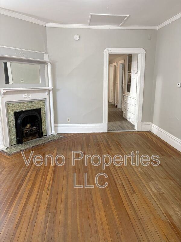 1075 Park Ave #2 - Photo 7 of 15