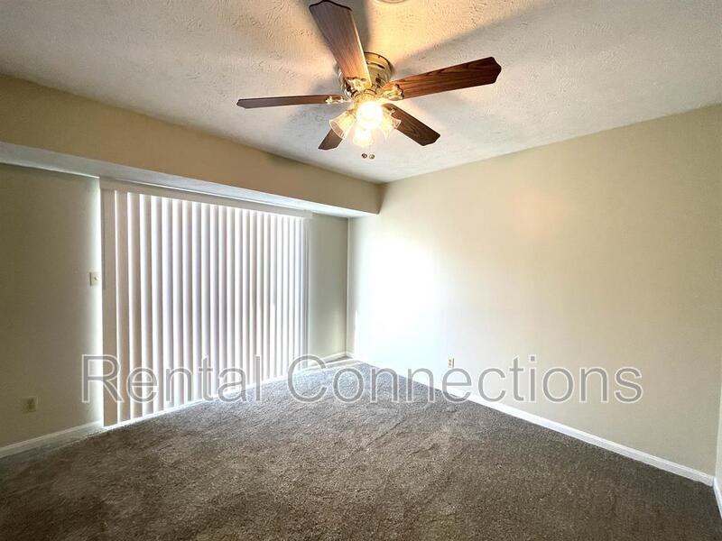 703 Joseph Ln - Photo 5 of 8