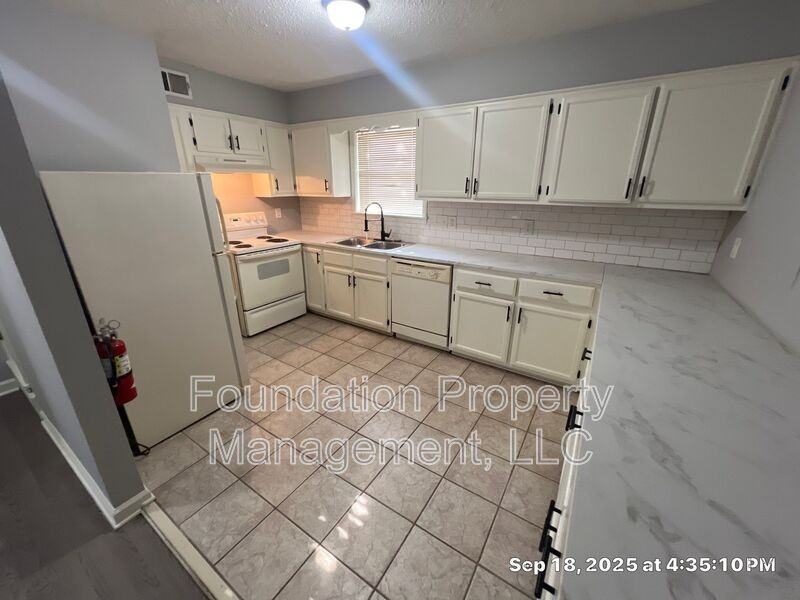 34 N Idlewild St #2A - Photo 5 of 11