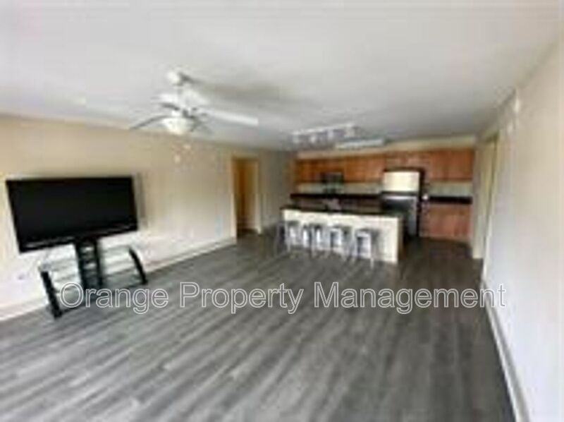 1621 Muscovy Way - Photo 3 of 26