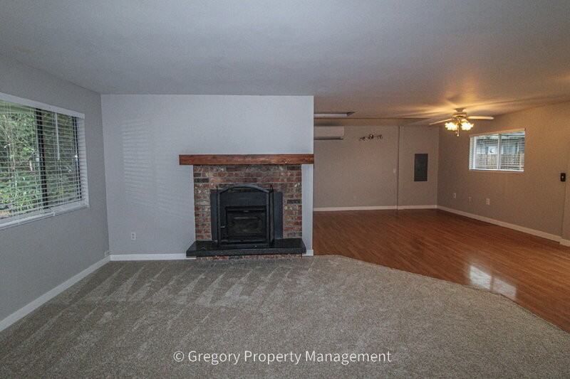 19328 29th Ave Se - Photo 4 of 28