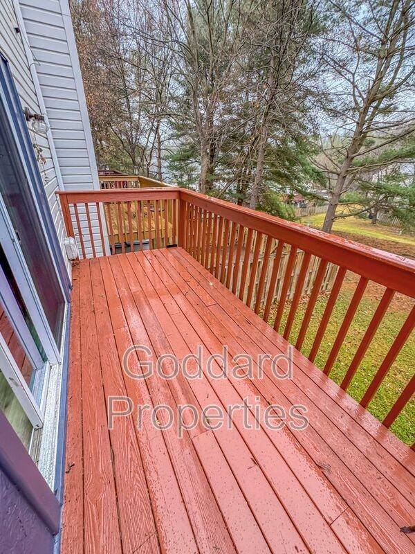 11754 Stonegate Ln - Photo 4 of 24