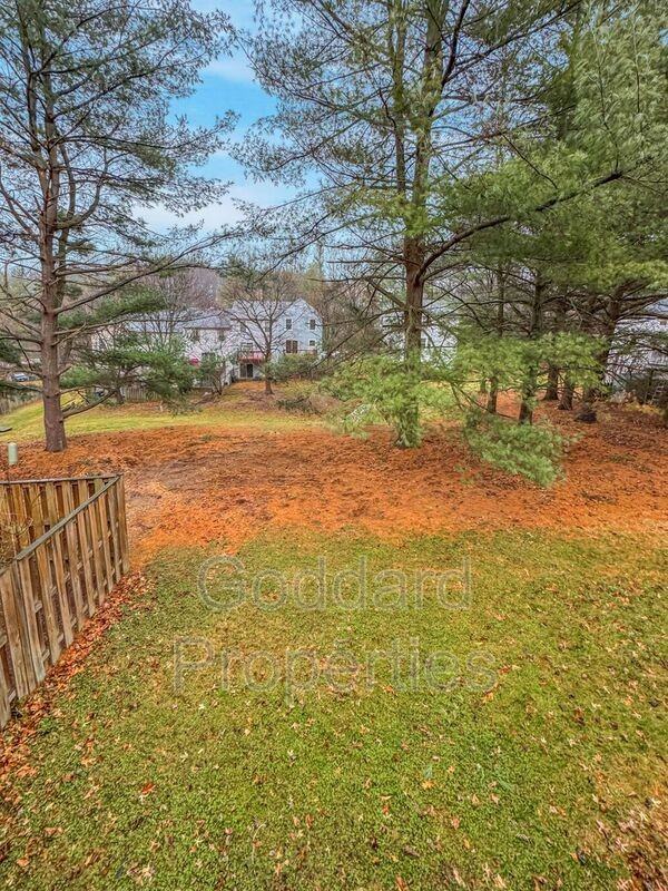 11754 Stonegate Ln - Photo 5 of 24