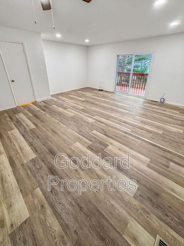 11754 Stonegate Ln - Photo 7 of 24