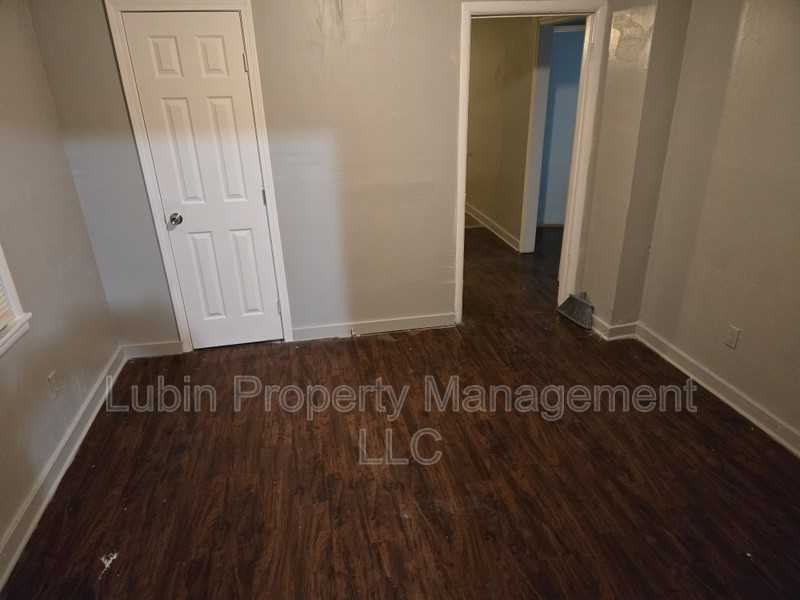 1194 Chicago Ave - Photo 2 of 6