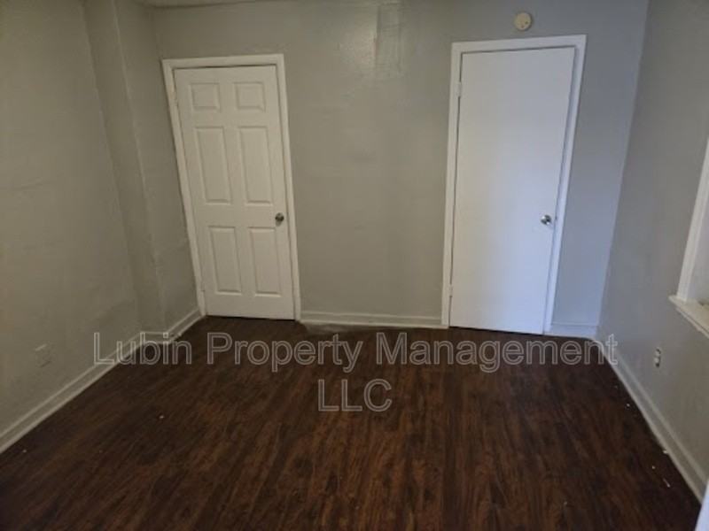 1194 Chicago Ave - Photo 3 of 6