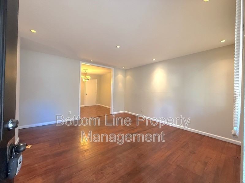 2719 Thornton Rd - Photo 3 of 20