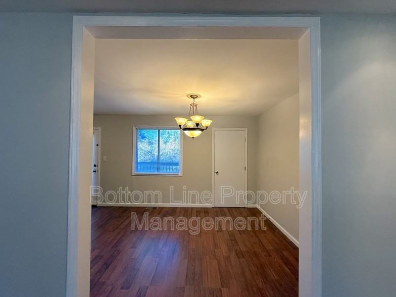 2719 Thornton Rd - Photo 5 of 20