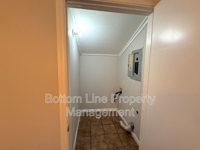 2719 Thornton Rd - Photo 7 of 20