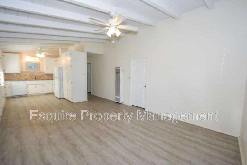 4512 North St #A - Photo 4 of 8