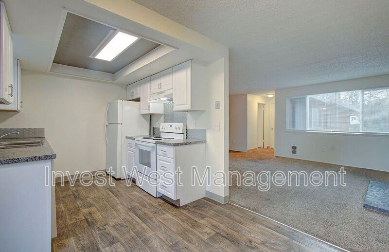 1625 Ash St - Photo 6 of 25