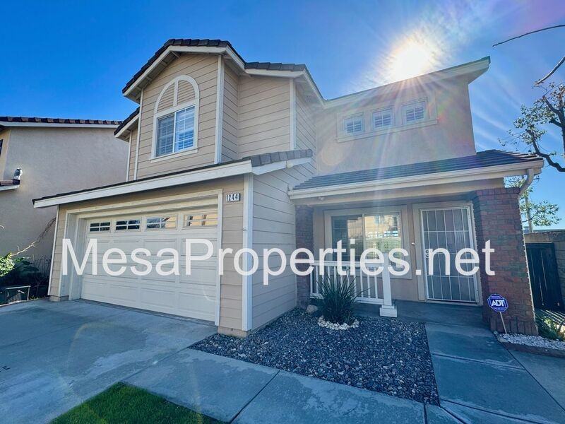 1244 Tradition Ln - Photo 2 of 24