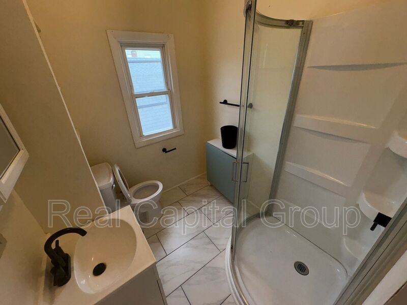 137 Main St #3 - Photo 3 of 10