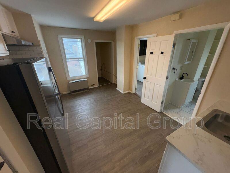 137 Main St #3 - Photo 6 of 10