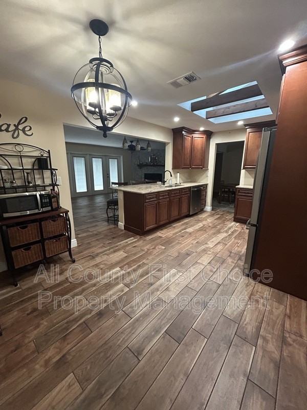 8303 Monarch Cir - Photo 2 of 23