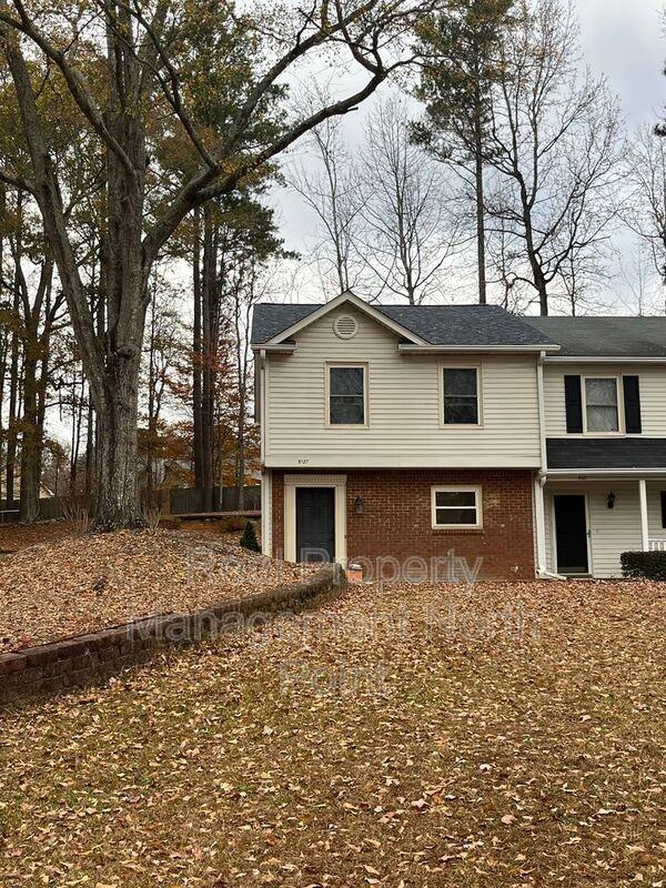 5127 Village Green Way - Photo 2 of 30