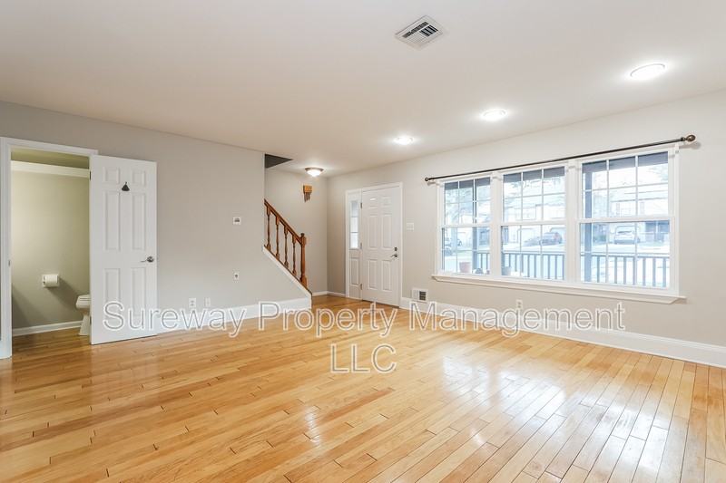 5 Isa Ct - Photo 3 of 25