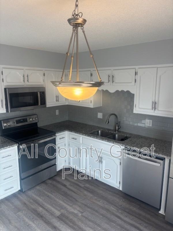 5319 Nw 87th St - Photo 2 of 12