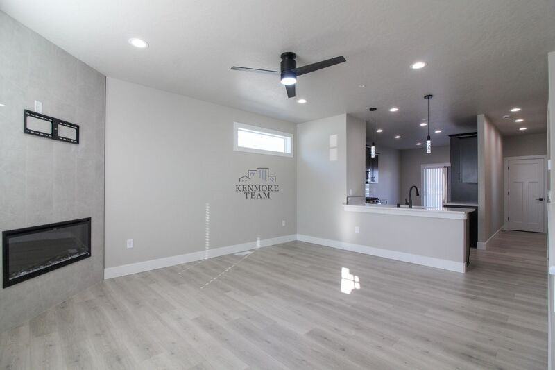 775 Rio Vista Loop - Photo 2 of 21