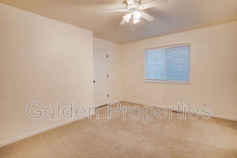 7665 N Courcelles Pkwy - Photo 7 of 19