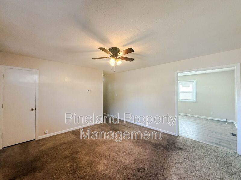 3893 Cumberland Rd - Photo 2 of 14