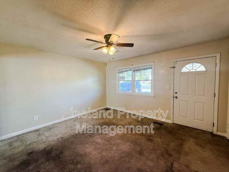 3893 Cumberland Rd - Photo 3 of 14