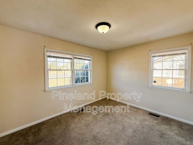 3893 Cumberland Rd - Photo 5 of 14