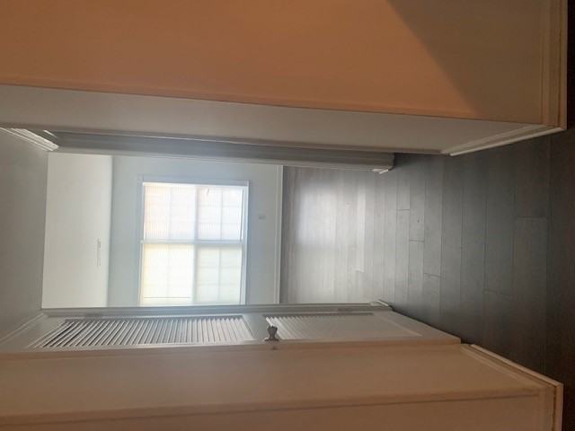 484 Lafayette Dr - Photo 4 of 17