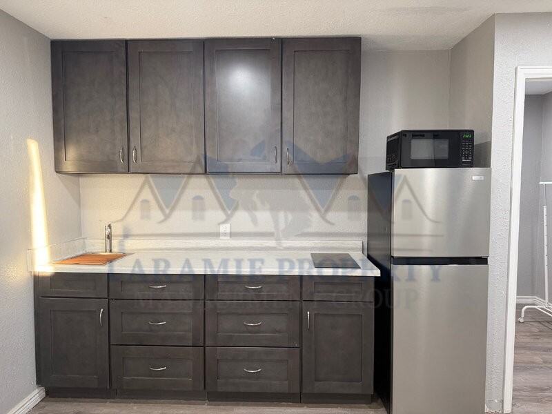 165 N 3rd St #22 - Photo 4 of 10