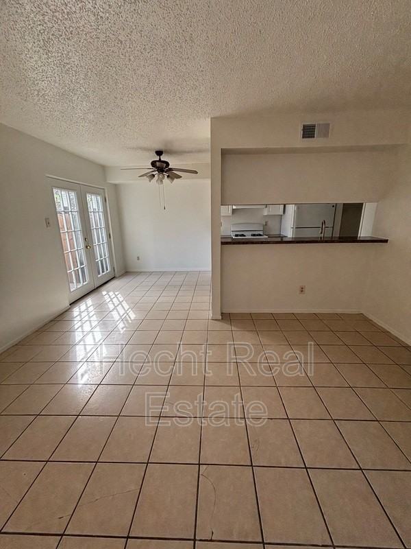 5705 Cougar Dr - Photo 3 of 10