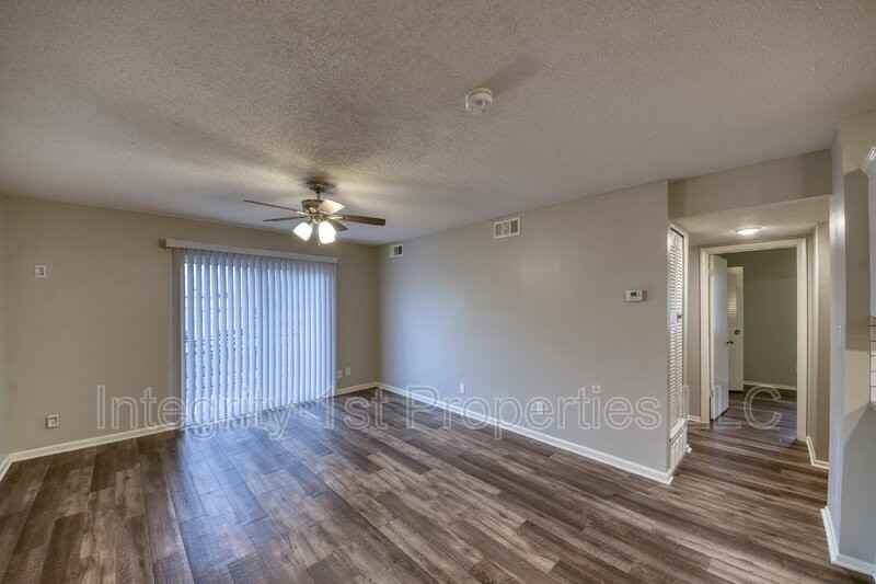 2114 Swift Ave #9 - Photo 2 of 26