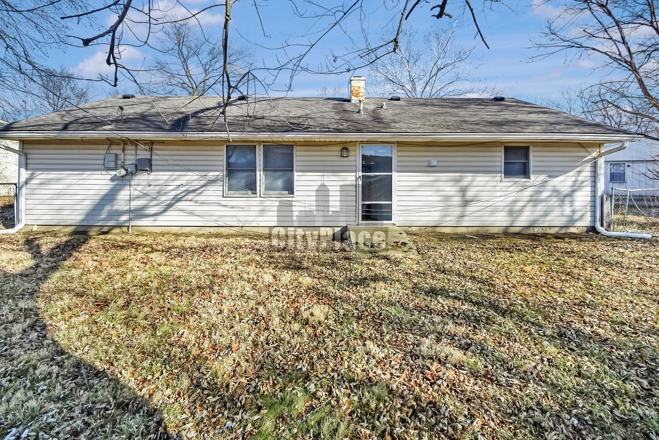 8805 Calbert Ct - Photo 5 of 23