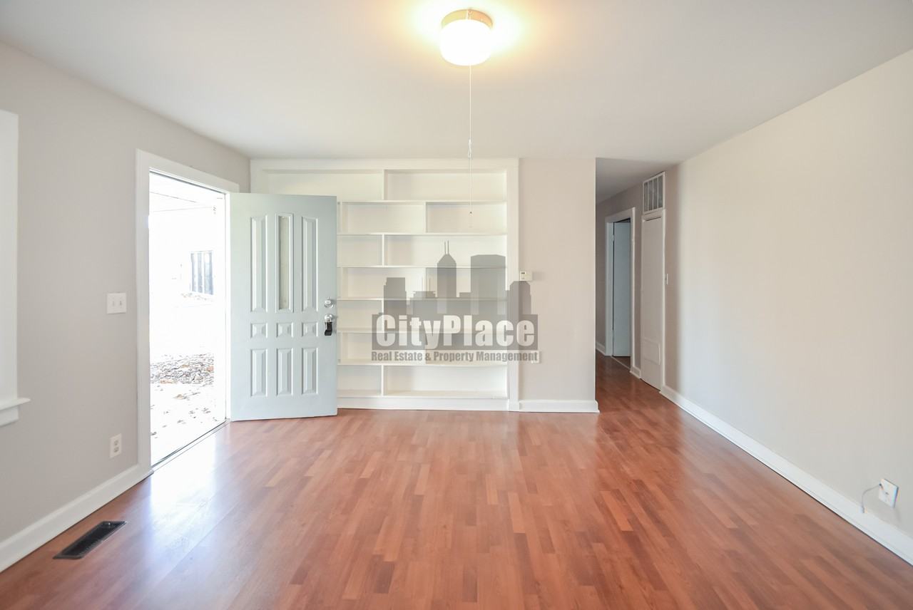 8805 Calbert Ct - Photo 6 of 23