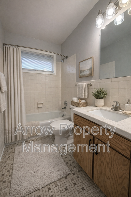 1621 G St - Photo 4 of 7