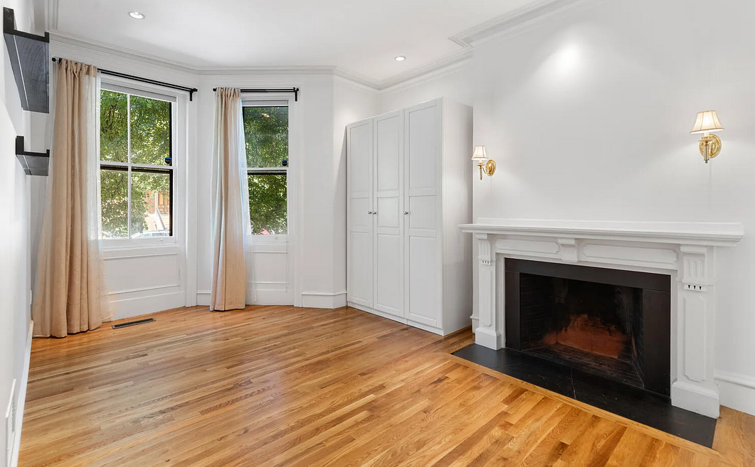 241 Beacon St - Photo 2 of 9