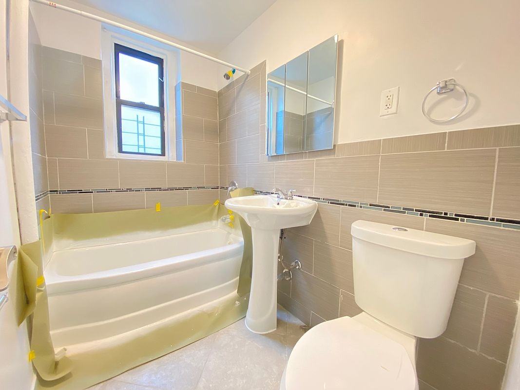 9430 210th St - Photo 2 of 7