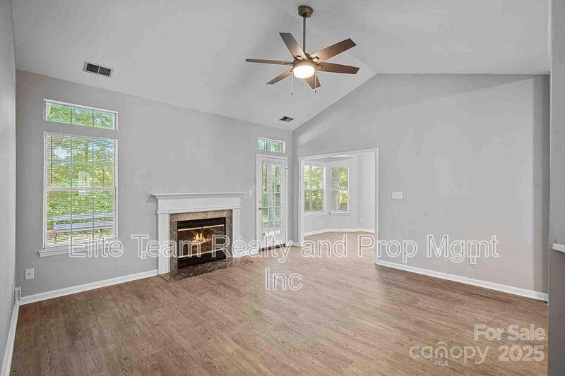 8413 Belstead Brook Ct - Photo 7 of 13