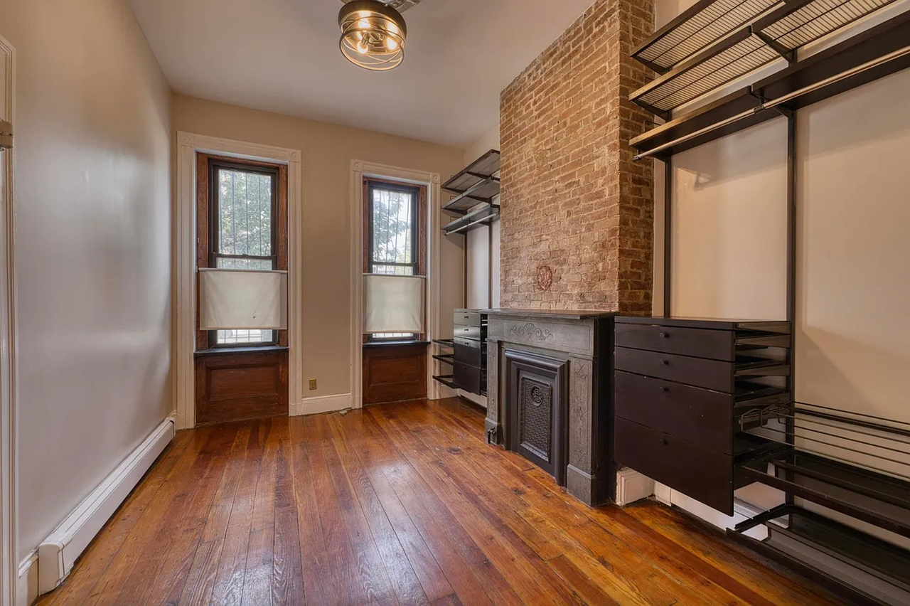 167 Christopher Columbus Dr #1L - Photo 5 of 14