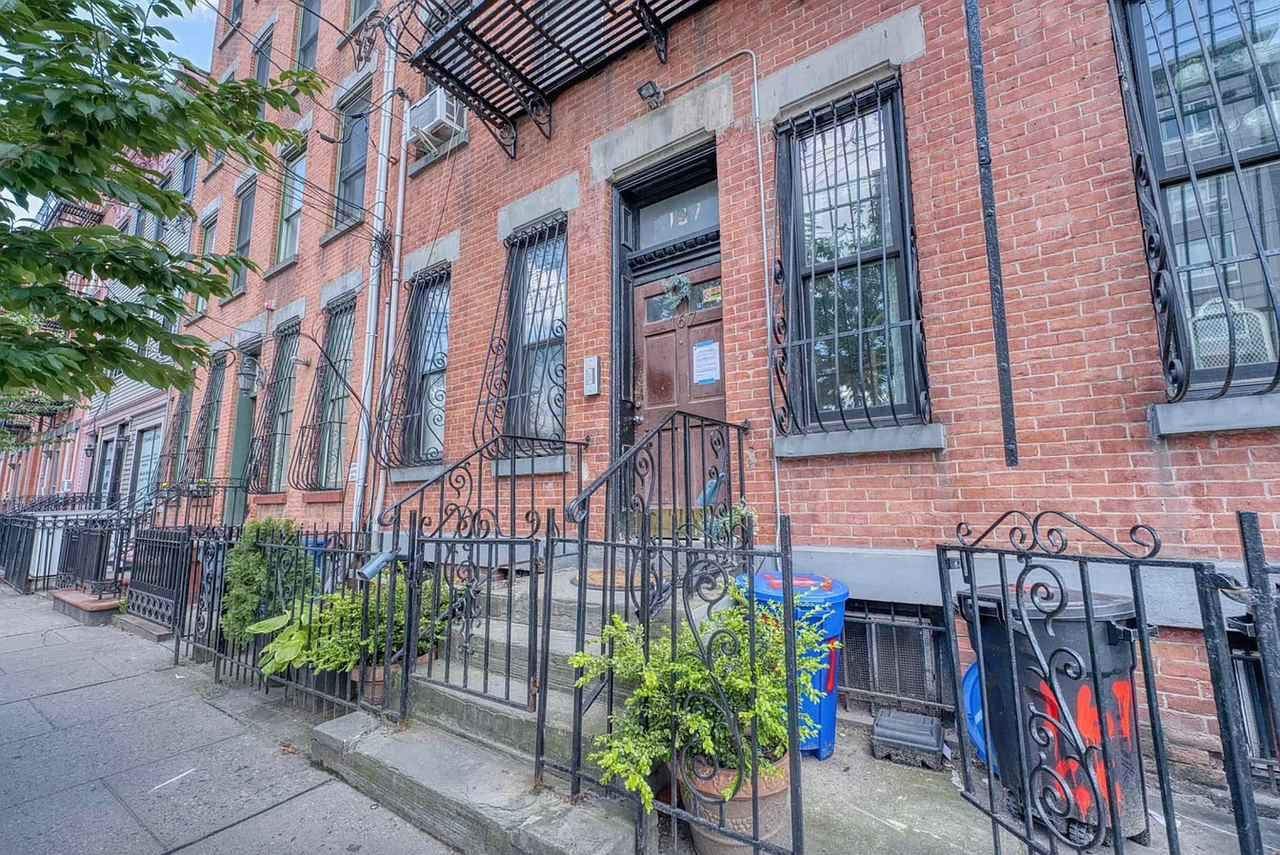 167 Christopher Columbus Dr #1L - Photo 7 of 14