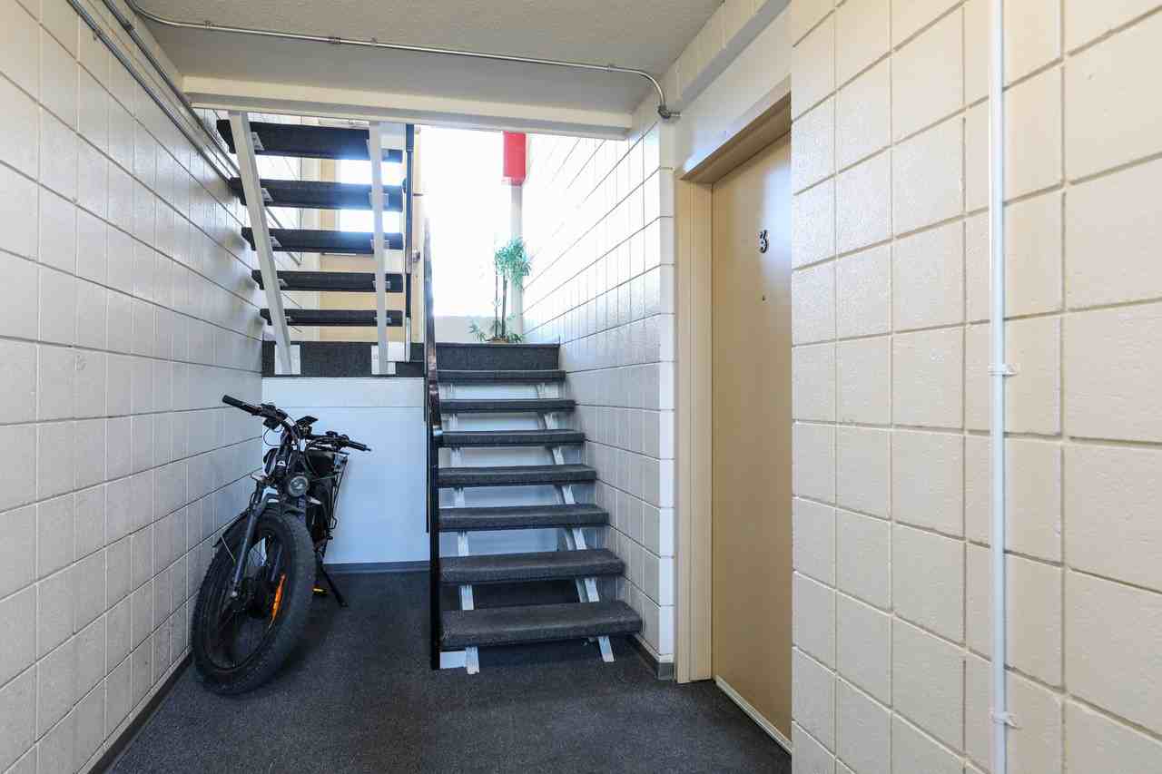 1327 Scenic Dr S - Photo 6 of 26