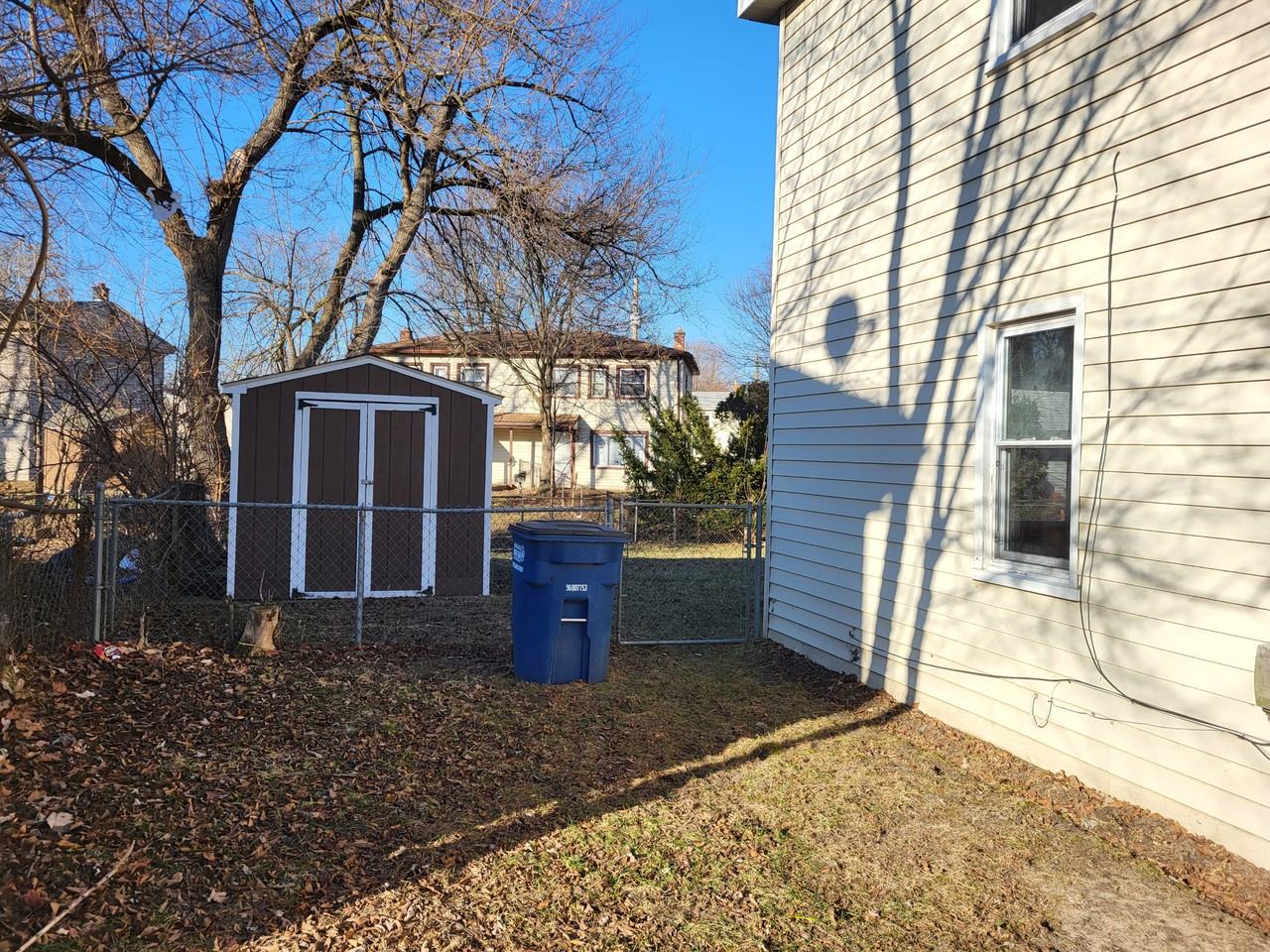 2210 Delton Ct - Photo 2 of 13