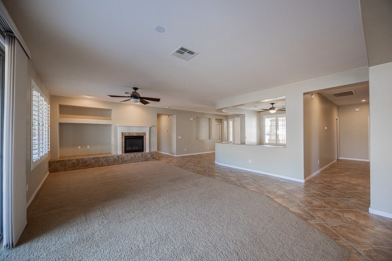 2514 E Grand Canyon Dr - Photo 4 of 32