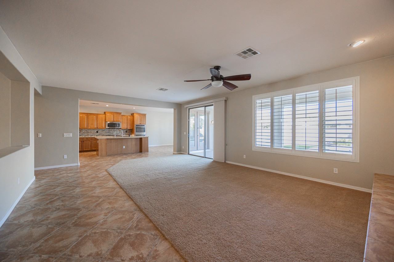 2514 E Grand Canyon Dr - Photo 7 of 32