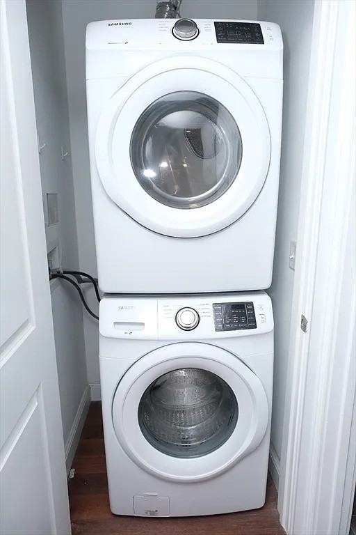 170 W Broadway #303 - Photo 7 of 15