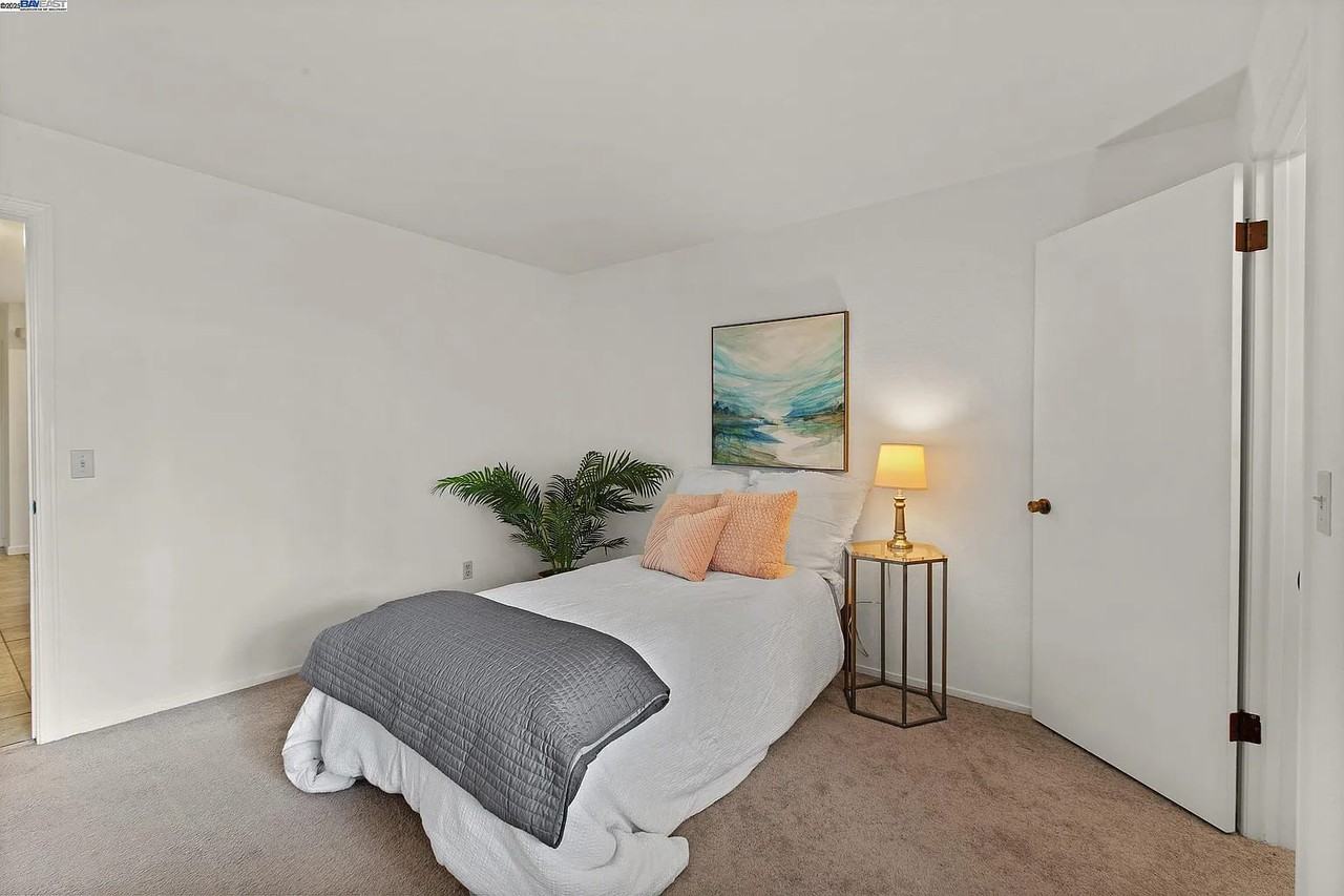 901 Russell Ave #141 - Photo 2 of 15