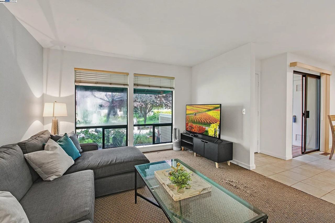 901 Russell Ave #141 - Photo 3 of 15