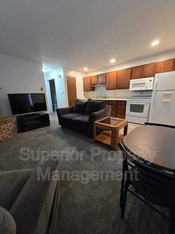 4950 King Arthur Way - Photo 3 of 7